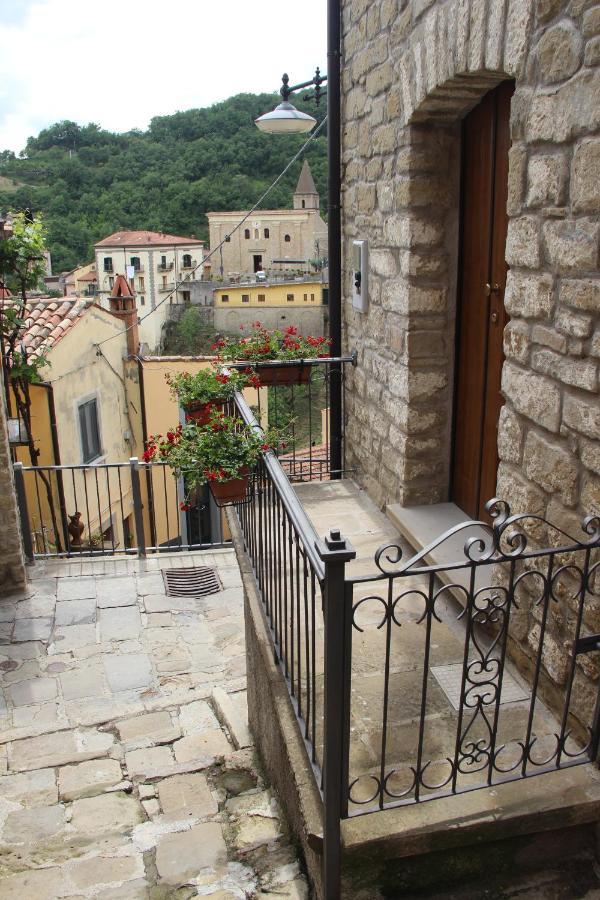 Casa Vacanze Sud E Magia 카스텔메자노 외부 사진