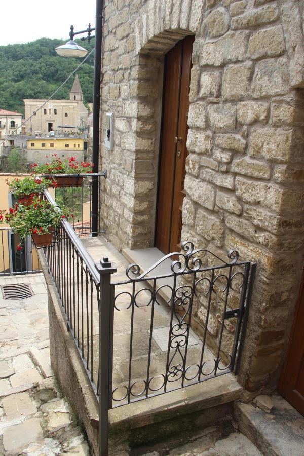 Casa Vacanze Sud E Magia 카스텔메자노 외부 사진